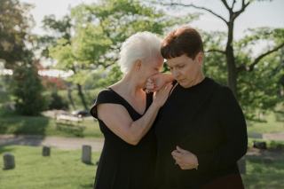 Accompagnement deuil : vers qui se tourner après un décès